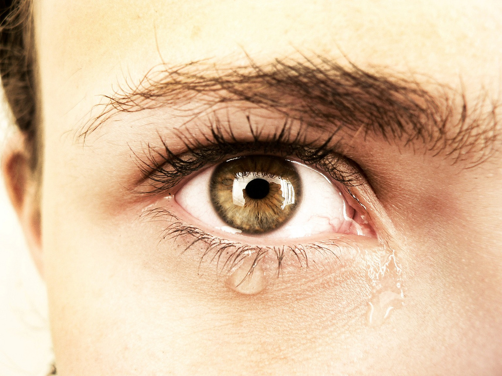 łzawienie oczu - przyczyny